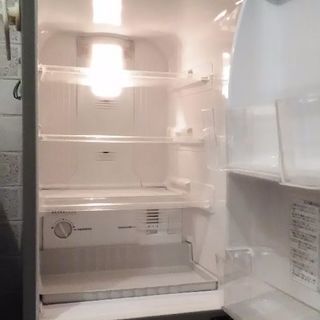 冷蔵庫あげます。　単身用。の画像