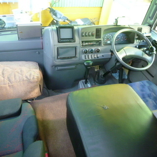 普通免許OK　車検３１年９月　８ナンバー　ベット　テレビ３台　簡易トイレ付　オートマの画像
