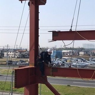 鉄骨工募集！未経験1.3万〜 経験者1.4万〜 （応相談）各種手当あり！の画像