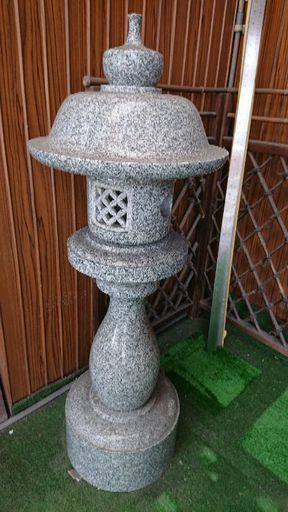 4 石の灯籠 Japanese Stone Lantern   pick up yourself by 16th Apr
