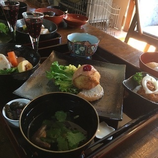 筑紫野市山口1583 古民家 華カフェ 春のお花見ランチ １５００円 (デザート付) - 筑紫野市