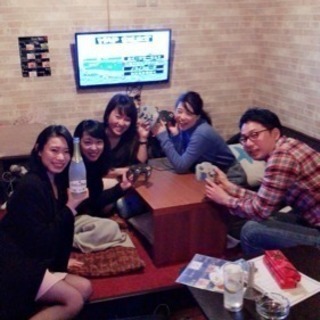 新感覚、いろんなゲームで遊べるBARでの画像