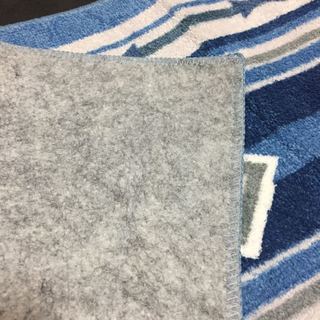 隠れミッキーのロングキッチンマット ブルーの画像