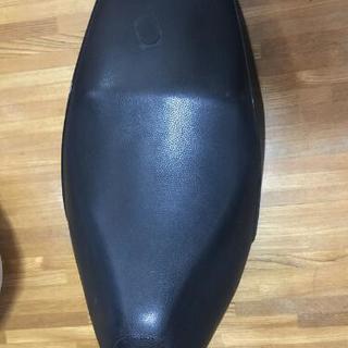 スペイシー100用　純正シートの画像