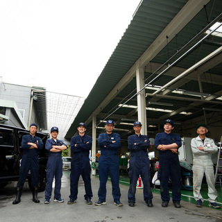 自動車の洗車・仕上げ、整備補助　　時間、曜日はご相談下さいの画像