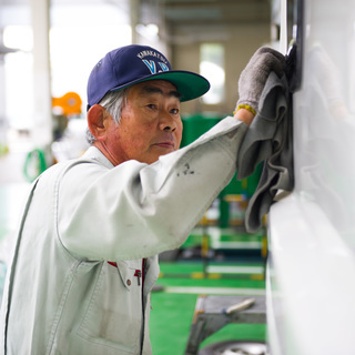 自動車の洗車・仕上げ、整備補助　　時間、曜日はご相談下さいの画像
