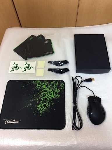 Razer Naga 2012 MMO ゲーミングマウス