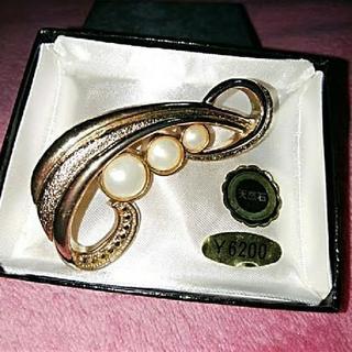 天然石 パールブローチ