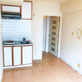 【😍今注目の人気物件🍁初期費用実質13万円❗❗】閑静な住宅街のデ...