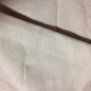 布  ベージュの画像