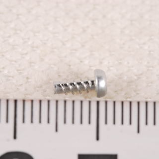 十字穴付　綱　ナベタップタイト二条ねじ　Pタイトなべ　亜鉛三価クロメート（F1）　2.3×6　１箱4,700本位　980gの画像