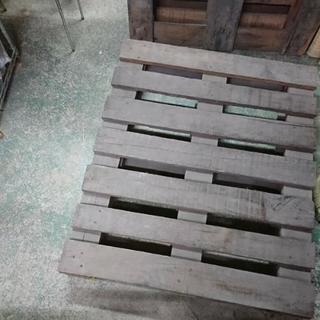 パレット 中古