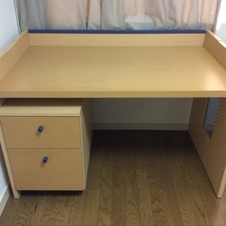 アクタス  子どもデスク＆チェストの画像