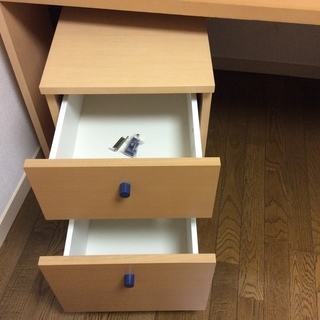 アクタス  子どもデスク＆チェストの画像