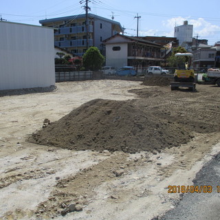 福岡、便利屋、埋め戻し工事、ユンボオペ、整地作業