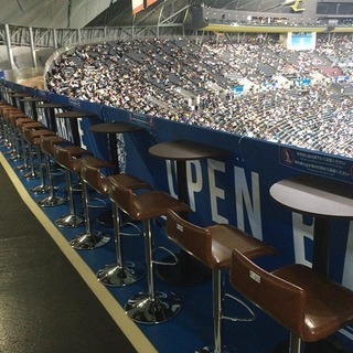 札幌ドームシーズンシート「オープンバーテラス席」の画像