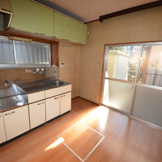寄居町赤浜一戸建て駐車場２台可・フリーレント１か月・入居初期費用０円！２DK内装一部リフォーム済・即入居可♪ - 大里郡