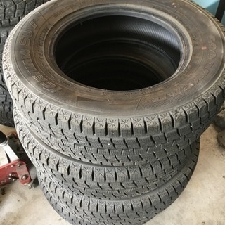 グッドイヤー アイスナビ SUV 205 70 15  96Q ...