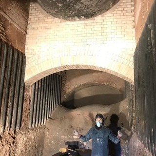 煉瓦を積んだりするお仕事です。の画像
