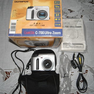 再再値下げ品　OLYNPUS デジタルカメラ（中古美品）乾電池は...