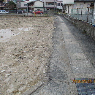 福岡駐車場工事、コンクリート仕上げ、防草工事、格安。