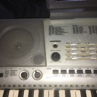YAMAHA エレクトーン PSR-E403の画像