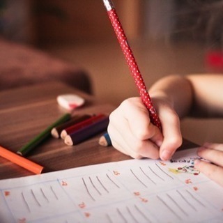 ほんとに頭がよくなる子供の英語会話  自ら学ぶ子へ、ただの英語上...