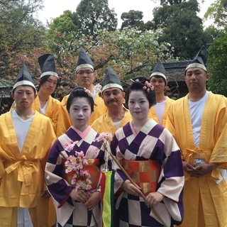 【4/10】平野神社の神幸祭　衣裳を着て行列巡行で思い出作りしま...