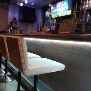 時給1300円～　西宮北口　お洒落なBARで働いてみませんか？
