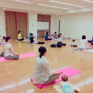 子連れヨガクラス(同室見守り保育あり)の画像