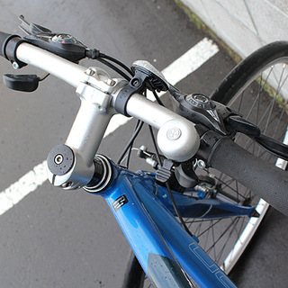 札幌 引き取り PRECISION SPORTS/プレシジョンスポーツ クロスバイク ブルー 3×8段変速 28インチ 自転車 サイクリングの画像