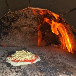 ４月２８日 40秒でピザが焼ける？自分だけのピザ作り体験会。 - 福知山市