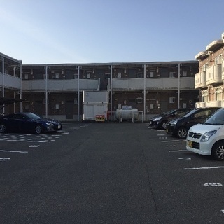 人気物件です！ 駐車場込35000円　【単身者にオススメ】綺麗な...