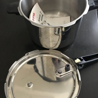 T-FAL 圧力鍋の画像