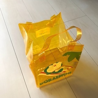 新品⭕️ ドラえもん ビニール バッグ ２つセットの画像