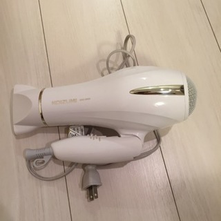 ドライヤーの画像