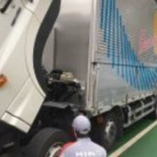 長距離大型トラックドライバー　大手飯料メーカーの製品や空缶・ペットボトルの輸送の画像