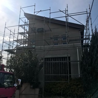住宅の仮設足場施行の画像