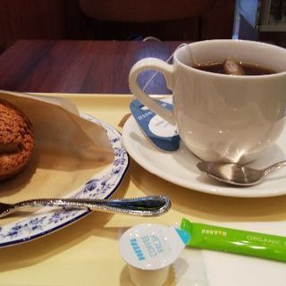 バツ.子なし.女性です。