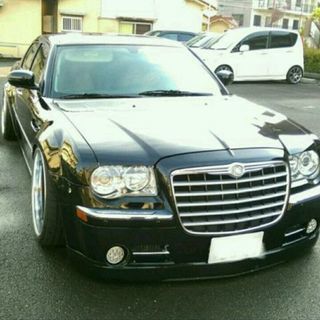 クライスラー 300c 5.7L エアサス公認　オバフェン　エアロ　アルミホイール　左H 車検なし　V8の画像
