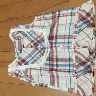 100女児美品、ブランド、ワンピース、カットソー3点セットの画像
