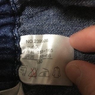 デニムのスカートの画像