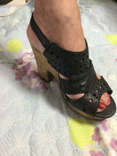厚底サンダル