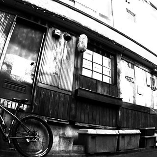 渋谷・青山裏道TOURING − 東京都