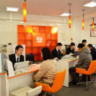♪♪大人気のお仕事♪♪ドコモ／ａｕ／ソフトバンク☆の携帯ショップ店員大募集！！　スタッフさんが足りなくて困っているショップがたくさんありますので未経験の方も大歓迎です！！！※営業ではなく、ドコモショップなどの店内で受付をして頂くスタッフ業務です♪【葛飾区など都内全域】の画像