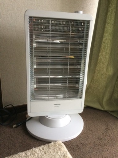首振り電気ストーブ