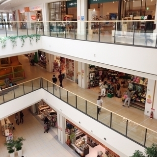 【船橋市大型ショッピングモール】未経験者歓迎アパレルスタッフ大募集♪