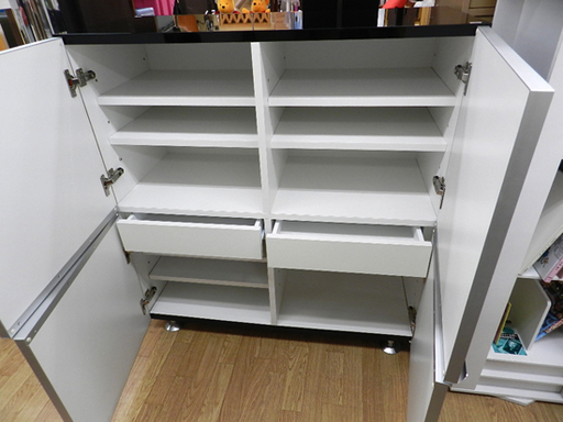 4枚扉 キャビネット ブラック/黒 W100.5㎝×D45.5㎝×H107.5㎝ ☆ PayPay(ペイペイ)決済可能 ☆ 札幌市 清