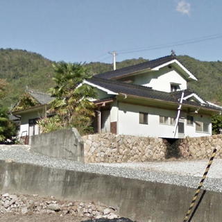 田舎の土地（畑・山林）と古い空き家をお譲りします。