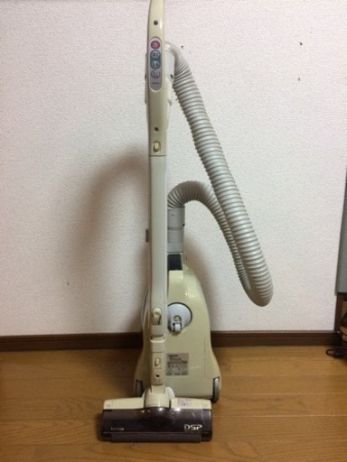 TOSHIBA製の掃除機です